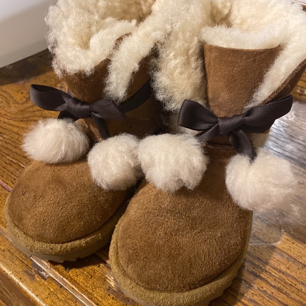 Girls ugg - Picture 5 of 8